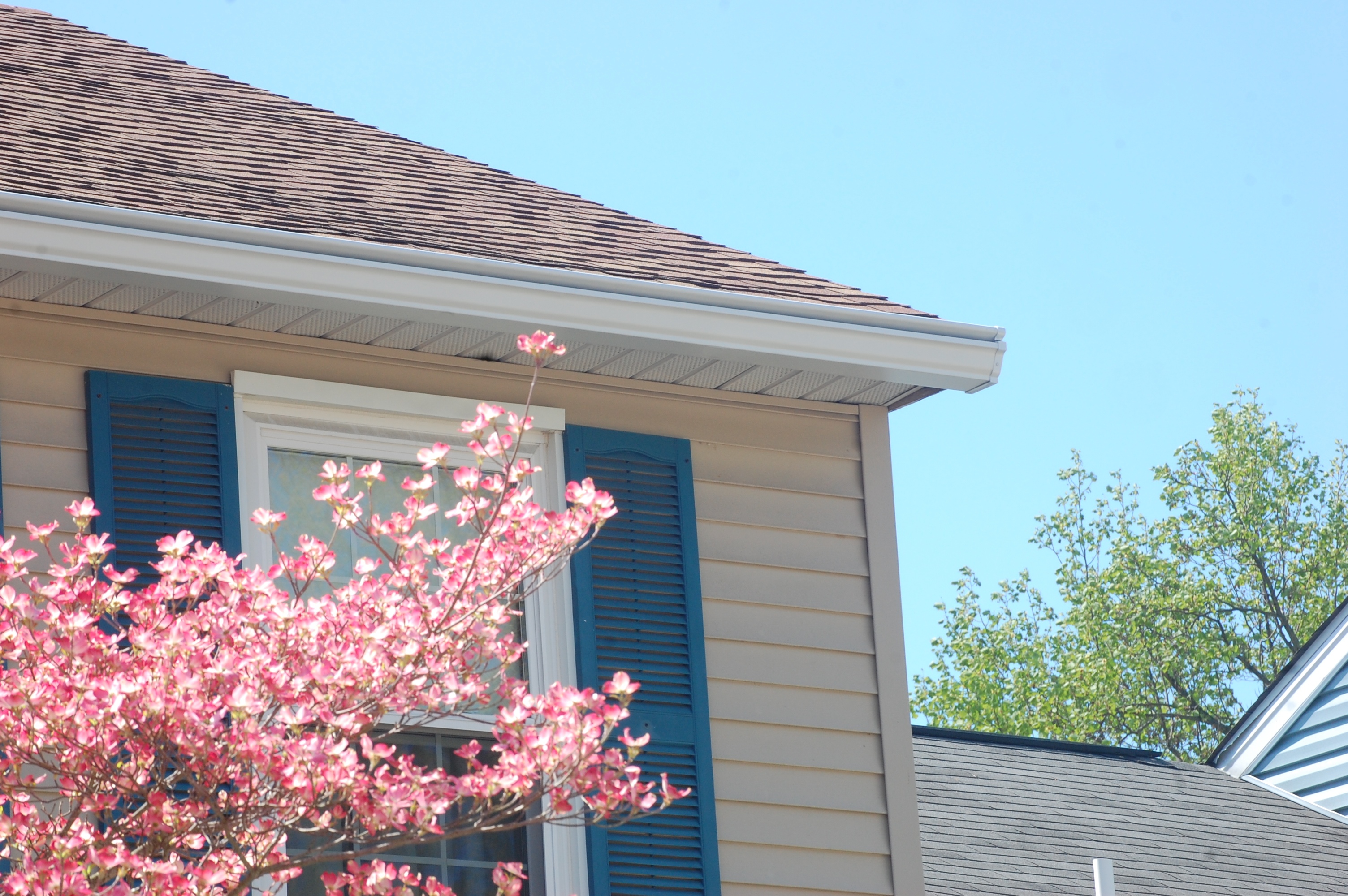 New Gutter With Mounting Brackets