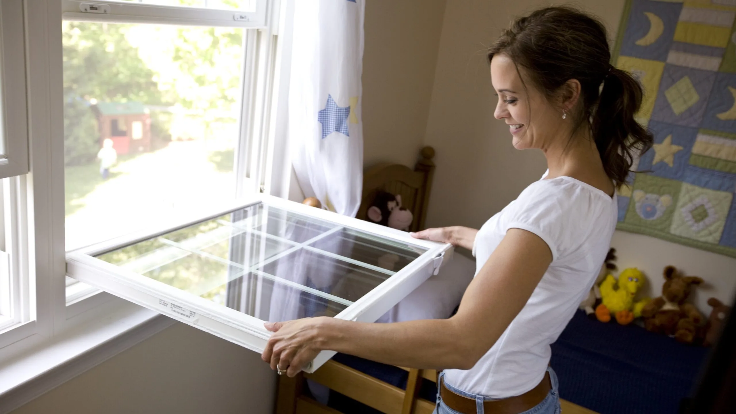 6 Reasons Your Richmond, VA Home Needs Double-Hung Windows